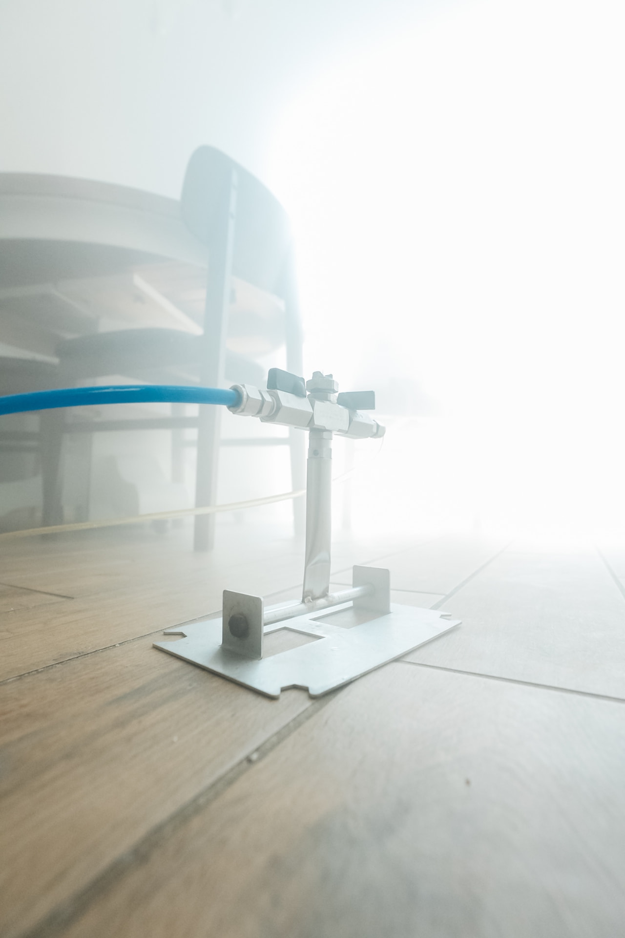 Dry fog blanketing a treated room at full saturation